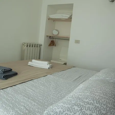 Break And Bed Bed and Breakfast 2*