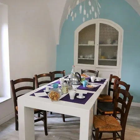 Break And Bed Bed & Breakfast 2*