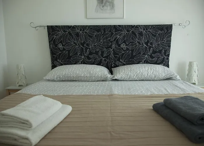 Break And Bed Bed and Breakfast